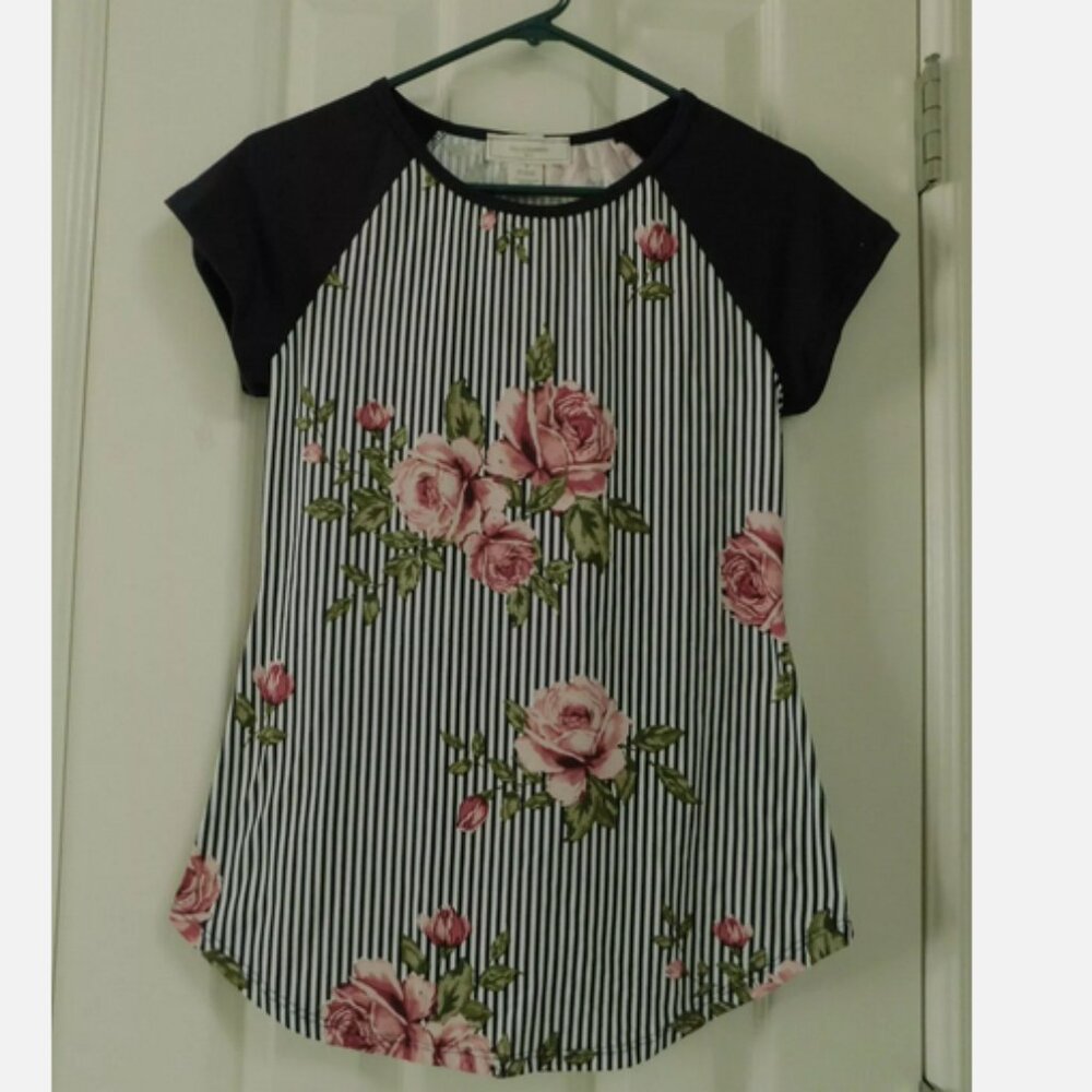 NO COMMENT Juniors Medium Cap Sleeve Raglan Pullover Stripe Floral Juniors M
